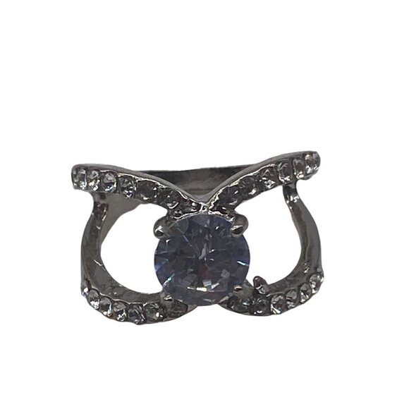 Silver Plated CZ Fashion Ring For Women Size 7 Elegant White Crystal Band - Picture 3 of 7